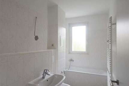 Wohnung zum Mieten in Halle (Saale) 383,23 € 59.14 m² 3 zimmer