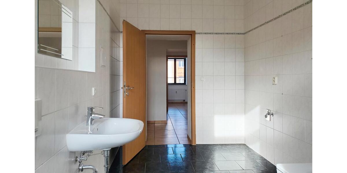 Etagenwohnung Halle (Saale) Damaschkestraße - 3 Zimmer, 81 m&sup2;, 649&euro; | Angebot:26338195