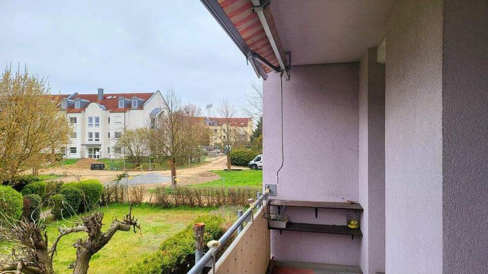 4-Raum-Wohnungruhige SiedlungGarage in TiefgarageBalkonInvestment!
