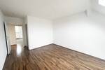 Gemütliches Dachgeschoss in Gohlis-Süd + Laminat + Dachterrasse + schönes Bad + Stellplatz möglich