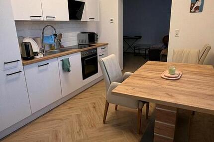 Haus Halle (Saale) - 4 Zimmer, 80 m&sup2;, 1.000&euro; | Angebot:25076921