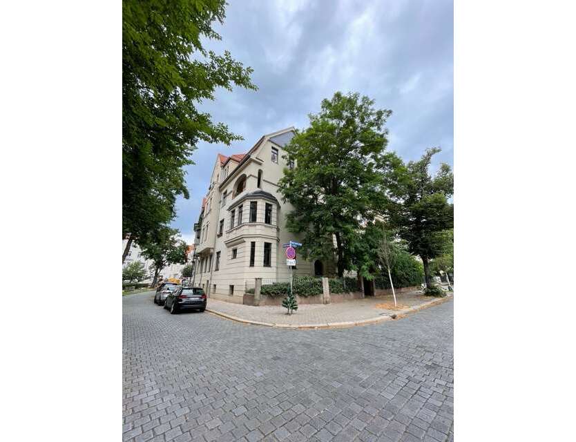 Wohnung zum Mieten in Halle 470 € 61.9 m²