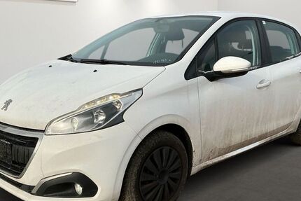 Peugeot 208 90.371 km 2.399 &euro; Brehna 06796