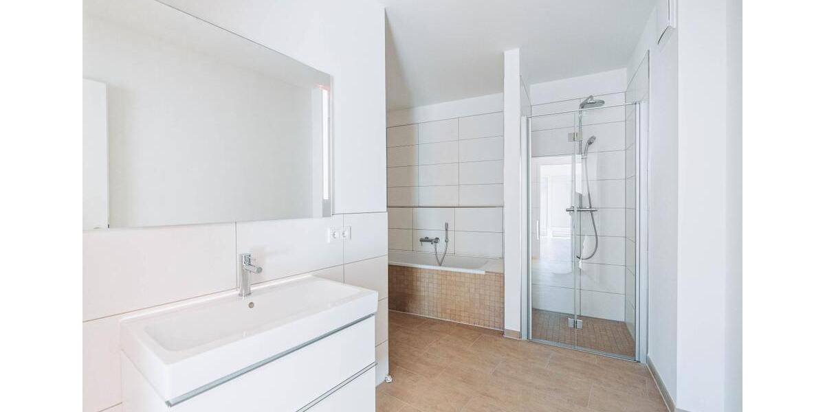 Etagenwohnung Halle (Saale) Damaschkestraße - 4 Zimmer, 113 m&sup2;, 1.610&euro; | Angebot:26562990