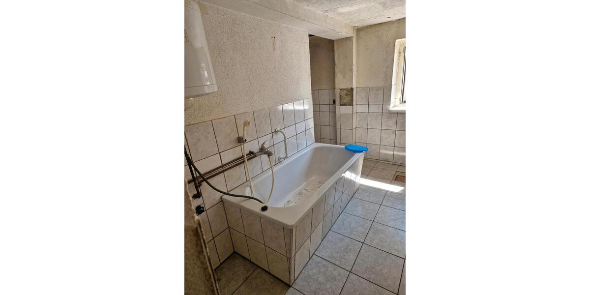 Einfamilienhaus Schkopau - 4 Zimmer, 94 m&sup2;, 89.000&euro; | Angebot:24852052