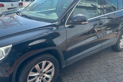VW Tiguan 220.000 km 3.000 &euro; Halle/Saale 06116