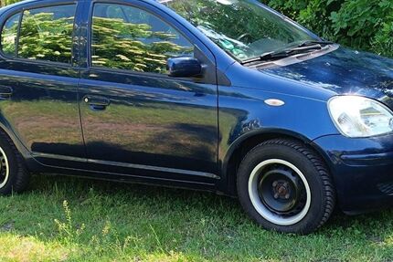Toyota Yaris 121.000 km 1.700 &euro; Braunsbedra 06242
