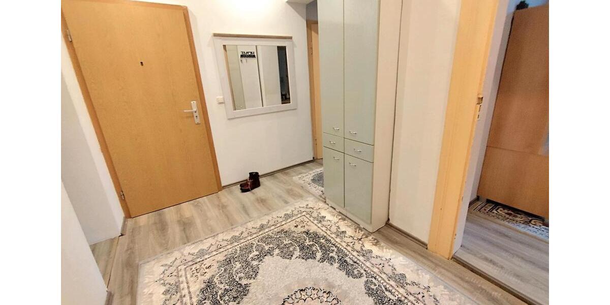 Dachgeschoßwohnung Köthen (Anhalt) - 4 Zimmer, 82 m&sup2;, 430&euro; | Angebot:25871985