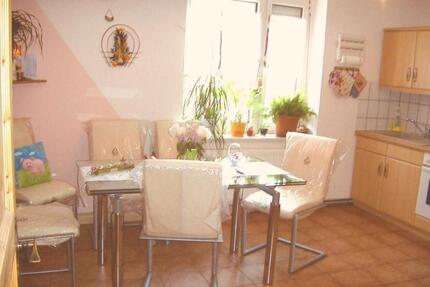 Gemütliches EFH in ruhiger Lage mit Pool-Garten-Terrasse-Balkon 5 zimmer