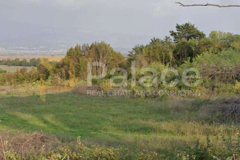 Grundstück zu verkaufen in Sinj 91.000 € 880 m²