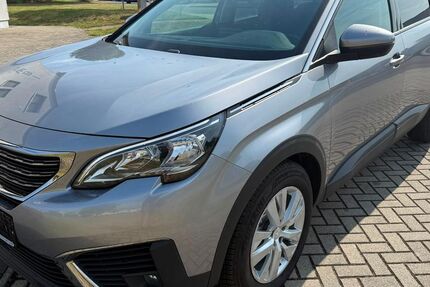 Peugeot 5008 141.500 km 11.999 &euro; Bitterfeld 06749