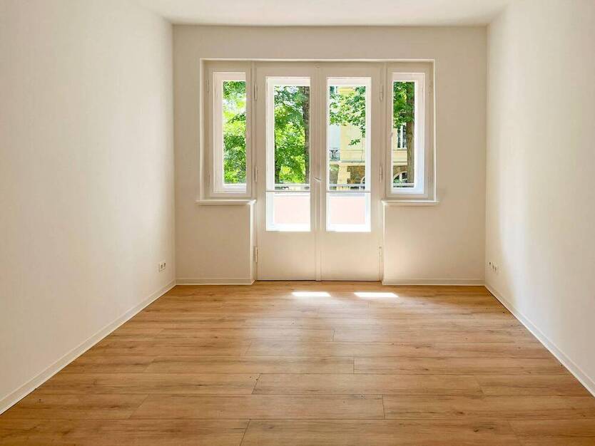 Neu sanierte 3-Raum-Wohnung mit Balkon in ruhiger Seitenstraße