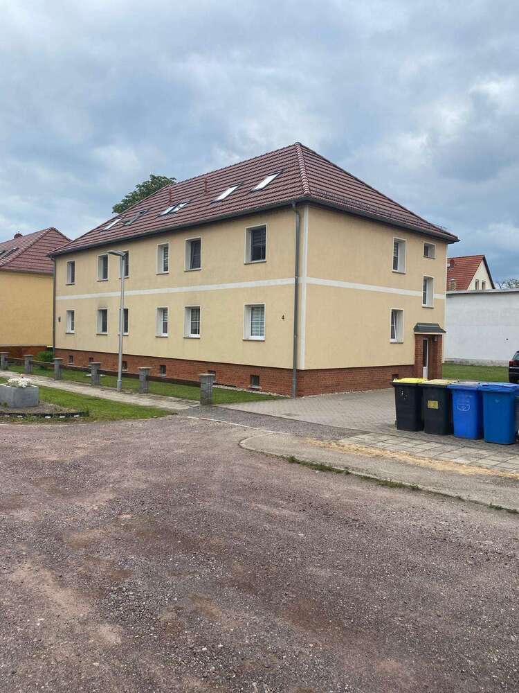 Wohnung zum Mieten in Beuna 340 € 50 m²