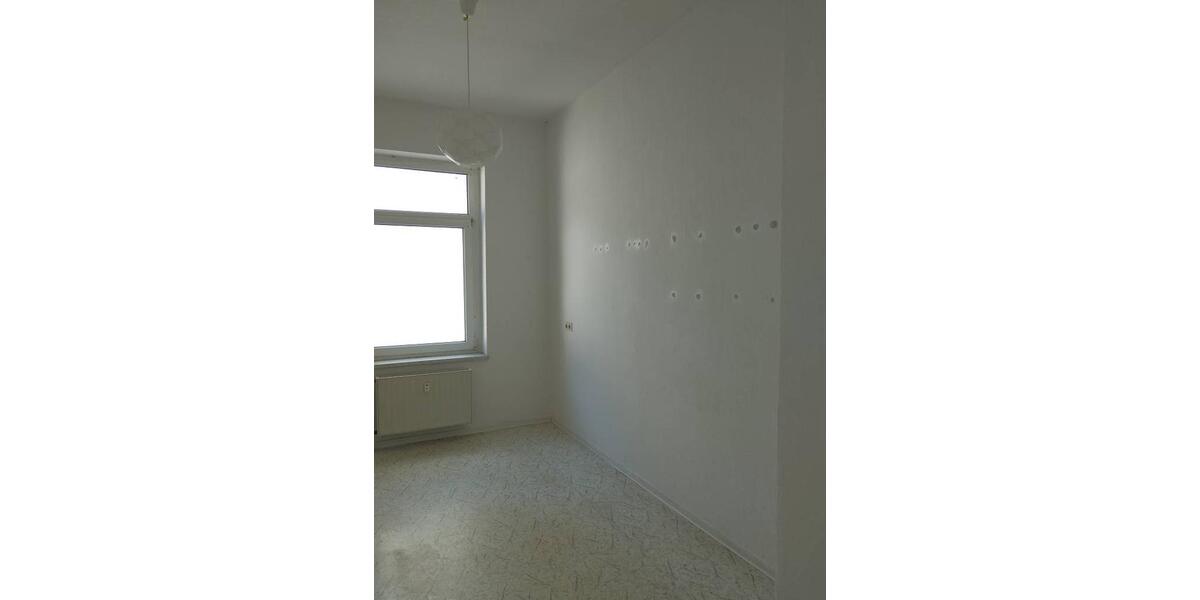 Etagenwohnung Halle (Saale) Damaschkestraße - 2 Zimmer, 71 m&sup2;, 500&euro; | Angebot:26587412