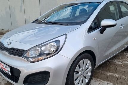 Kia Rio 23.020 km 6.590 &euro; Lutherstadt Eisleben 06295