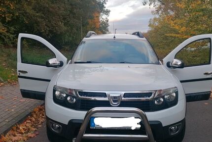 Dacia Duster 156.000 km 7.200 &euro; Halle 06124