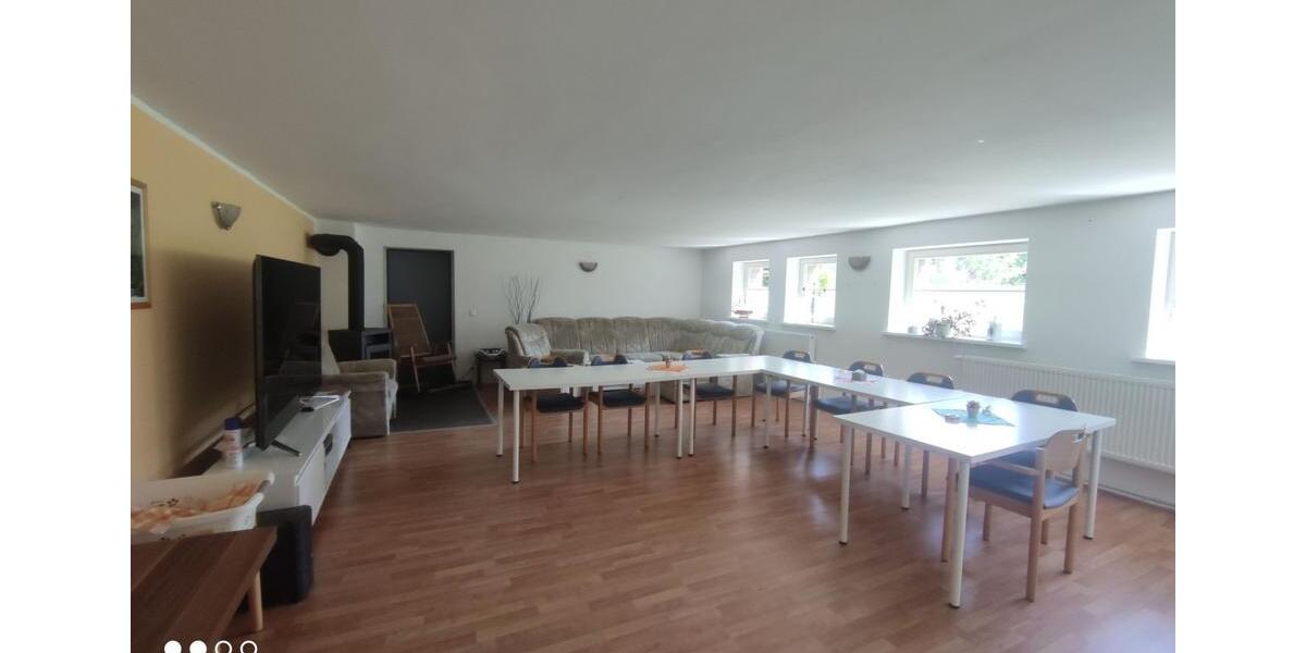 Erdgeschoßwohnung Bitterfeld-Wolfen Bitterfeld - 1 Zimmer, 30 m&sup2;, 240&euro; | Angebot:26564403