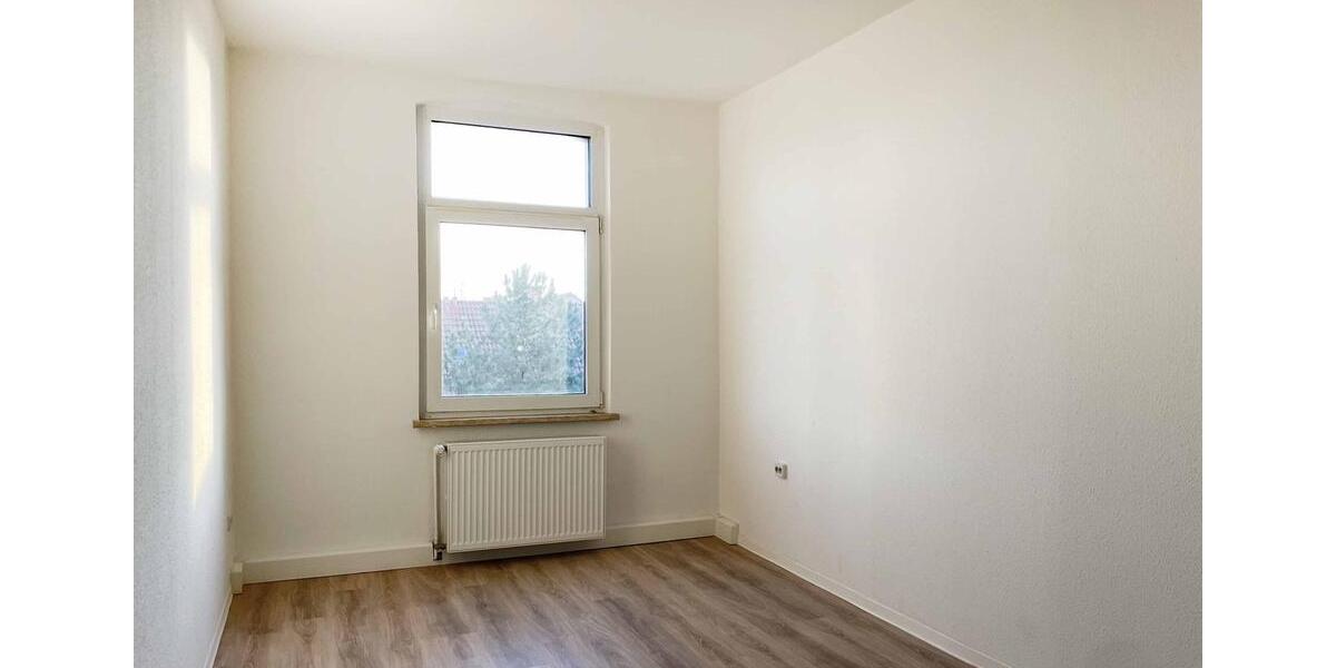 Dachgeschoßwohnung Halle (Saale) Damaschkestraße - 3 Zimmer, 72 m&sup2;, 637&euro; | Angebot:24416020