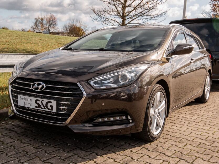Hyundai i40 106.265 km 14.880 € Petersberg OT Sennewitz 06193