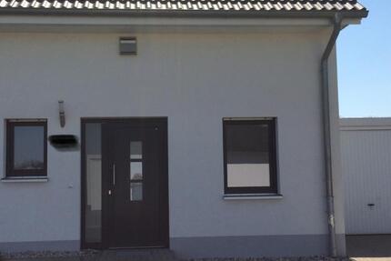 Doppelhaushälfte zur Miete in Halle freiwerdend 5 zimmer