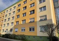Charmante EinraumWohnung mit Einbauküche ab Juli 2025 in Wolfen-Nord zu vermieten !