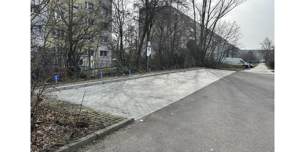 Garagen / Stellplätze Halle (Saale) Silberhöhe - 25&euro; | Angebot:25893906