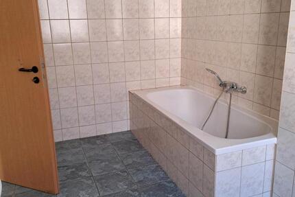 Wohnung Gerbstedt - 3 Zimmer, 90 m&sup2;, 380&euro; | Angebot:25811225