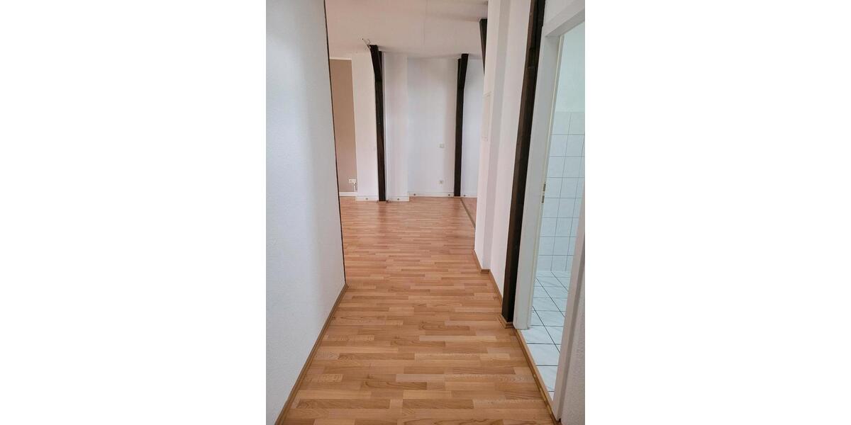 Dachgeschoßwohnung Halle (Saale) Am Wasserturm/Thaerviertel - 3 Zimmer, 98 m&sup2;, 883&euro; | Angebot:26564624