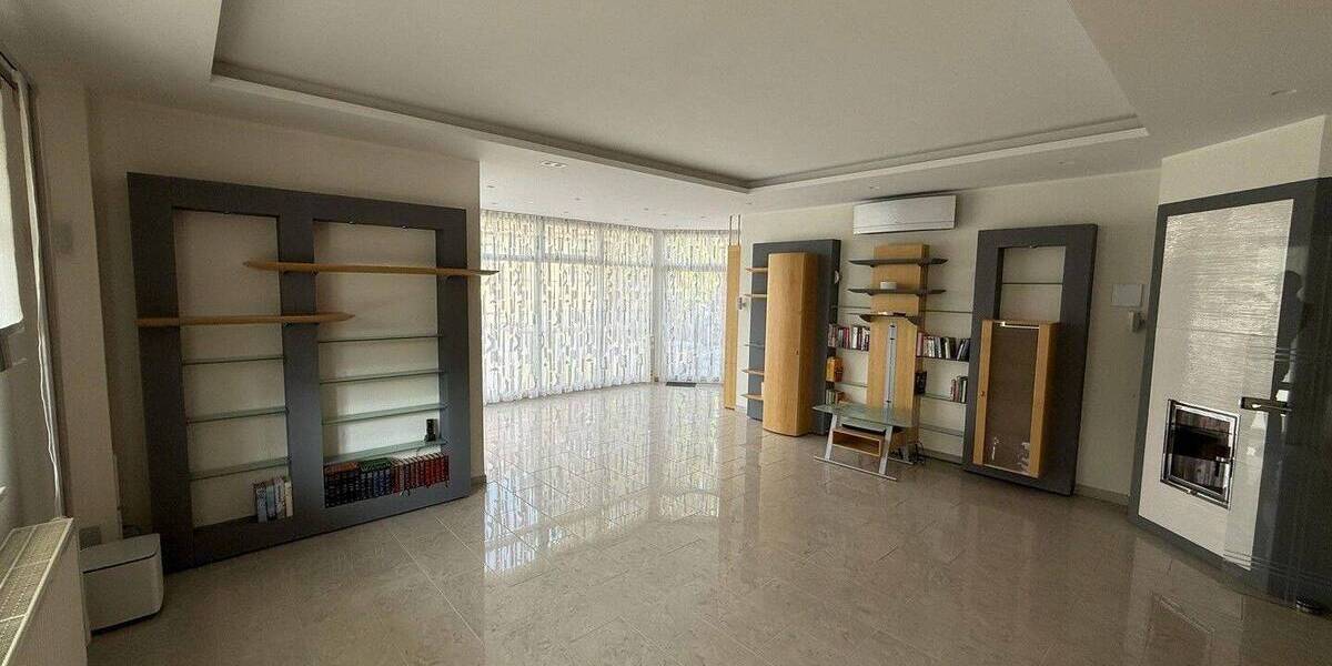 Exklusive Dreiraumwohnung mit Einbauküche im Süden von Halle 3 zimmer