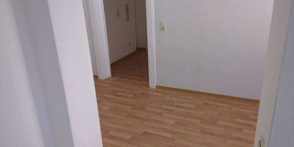 Etagenwohnung Halle (Saale) Innenstadt - 2 Zimmer, 39 m&sup2;, 357&euro; | Angebot:26243812