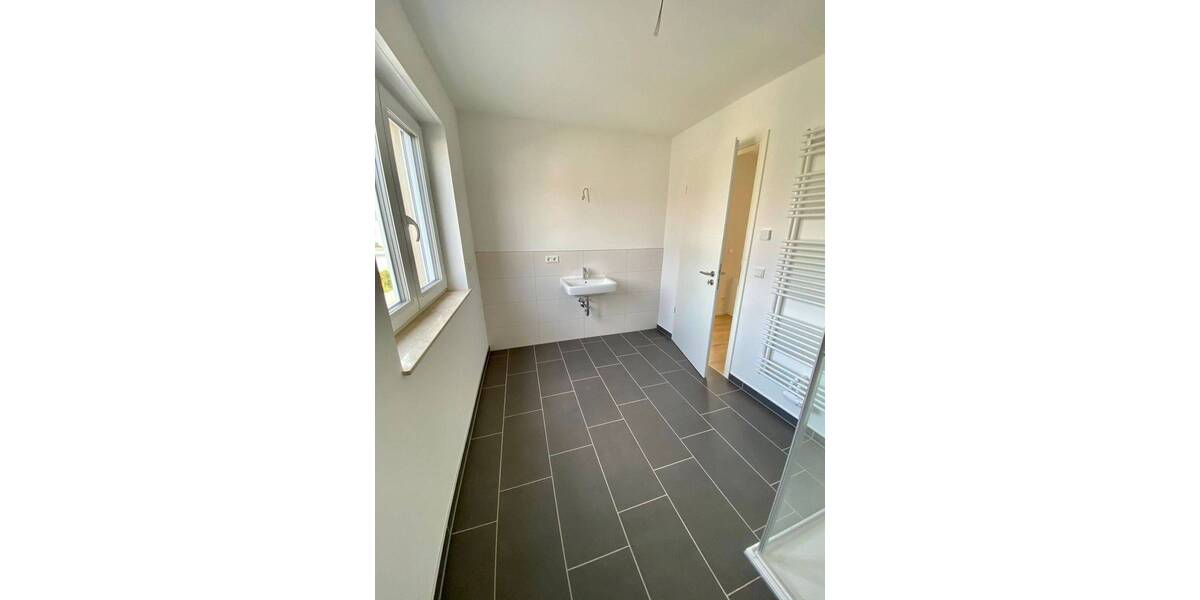 Doppelhaushälfte Salzatal Lieskau - 4 Zimmer, 152 m&sup2;, 1.350&euro; | Angebot:26306031