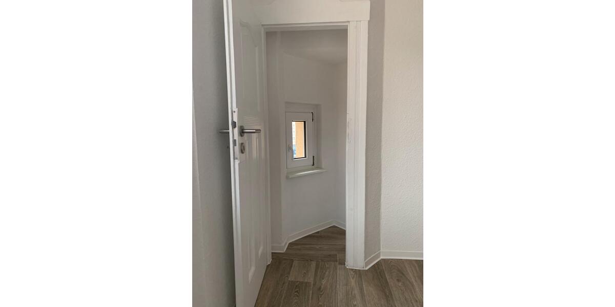 Etagenwohnung Halle (Saale) Damaschkestraße - 3 Zimmer, 70 m&sup2;, 418&euro; | Angebot:25579431