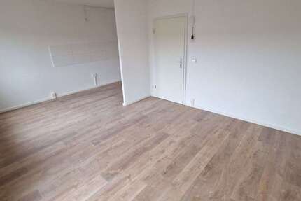 Wohnung Halle Halle-Neustadt - 1 Zimmer, 38 m&sup2;, 300&euro; | Angebot:26780363