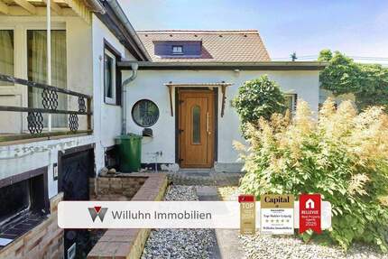 Doppelhaushälfte mit schönem Vorgarten und Garage! | Großes, durchgrüntes Grundstück! 4 zimmer