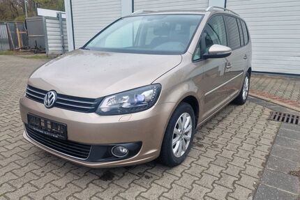 VW Touran 155.773 km 5.889 &euro; Wolfen 06766