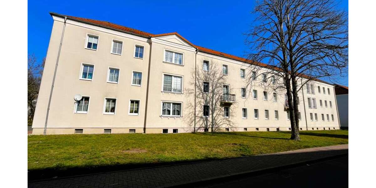 Etagenwohnung Braunsbedra Neumark - 3 Zimmer, 66 m&sup2;, 394&euro; | Angebot:25768132