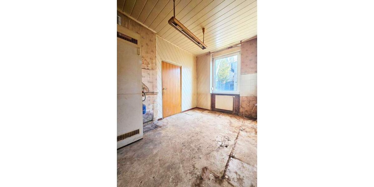 Reihenmittelhaus Köthen (Anhalt) Köthen - 7 Zimmer, 180 m&sup2;, 25.000&euro; | Angebot:25209942