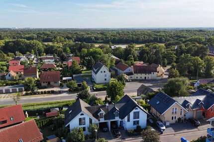 Haus zum Kaufen in Schkopau 450.000 € 196 m² 5 zimmer