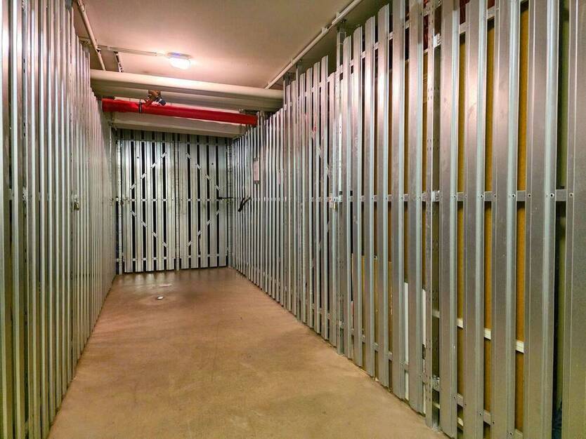 2 Zimmer | Voll möbliert + Küche | altersgerecht | Aufzug | Keller