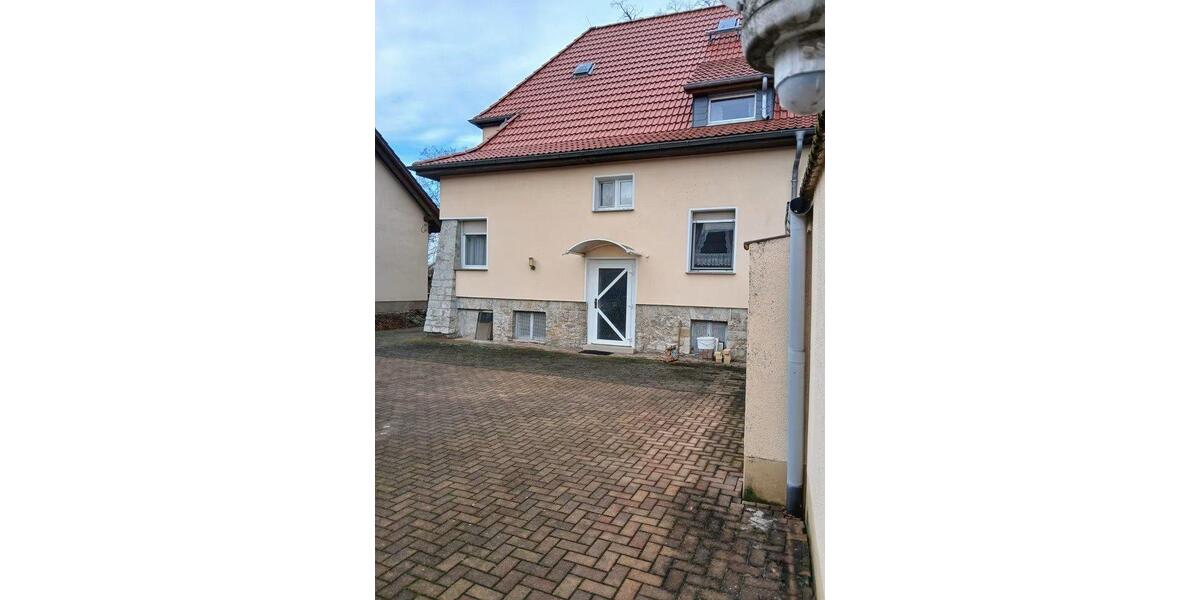 Doppelhaushälfte Köthen (Anhalt) - 8 Zimmer, 126 m&sup2;, 190.000&euro; | Angebot:26067857