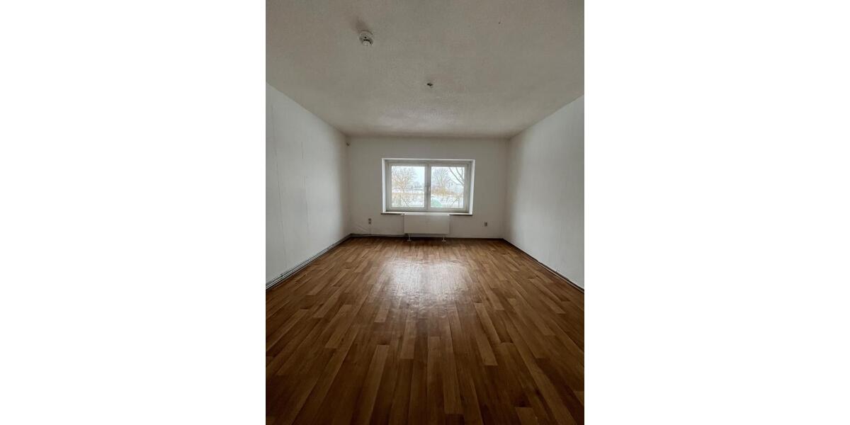 Etagenwohnung Südliches Anhalt - 1 Zimmer, 30 m&sup2;, 250&euro; | Angebot:25043845