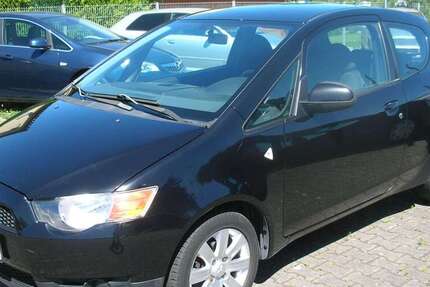 Mitsubishi Colt 231.850 km 1.999 &euro; Halle 06116