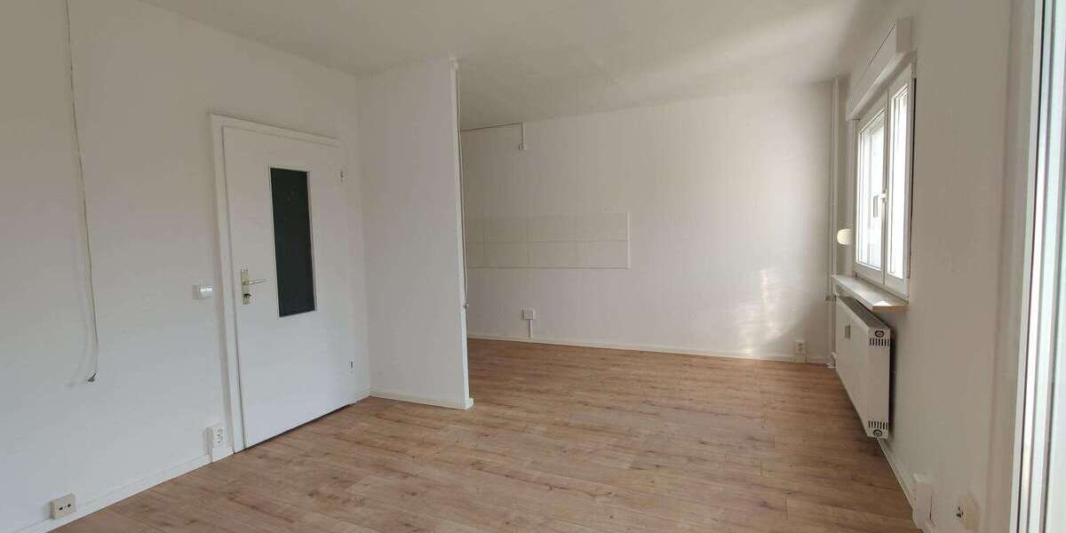 Etagenwohnung Halle Silberhöhe - 2 Zimmer, 50 m&sup2;, 420&euro; | Angebot:26188061