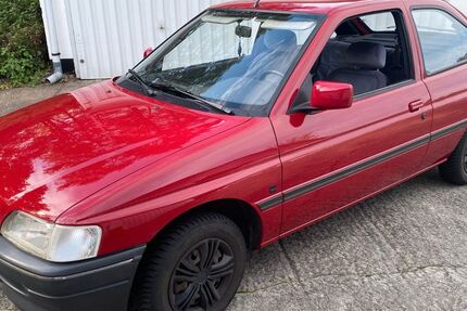Ford Escort 59.900 km 1.299 € Halle 06132