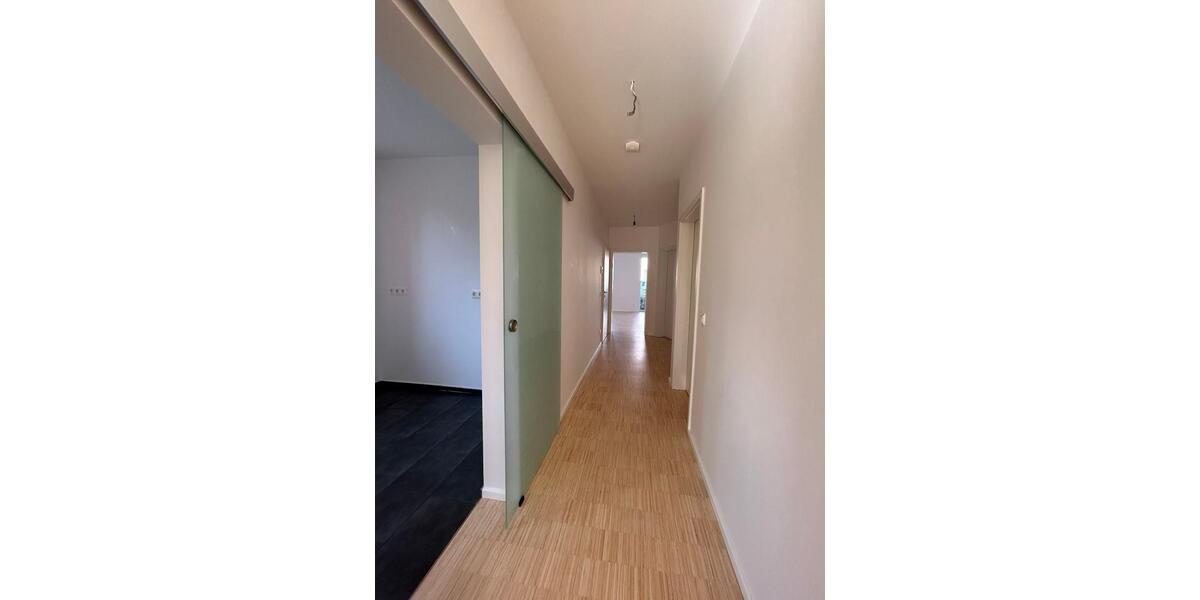 Erdgeschoßwohnung Halle (Saale) Frohe Zukunft - 3 Zimmer, 91 m&sup2;, 1.350&euro; | Angebot:25943685