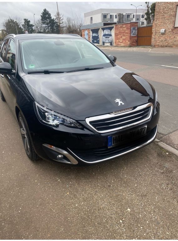 Peugeot 308 198.000 km 8.500 € Halle 06108