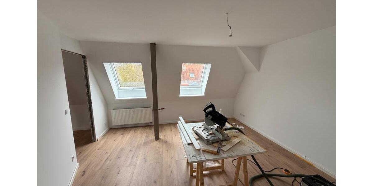 Dachgeschoßwohnung Halle (Saale) Am Wasserturm/Thaerviertel - 5 Zimmer, 160 m&sup2;, 430.000&euro; | Angebot:26308985
