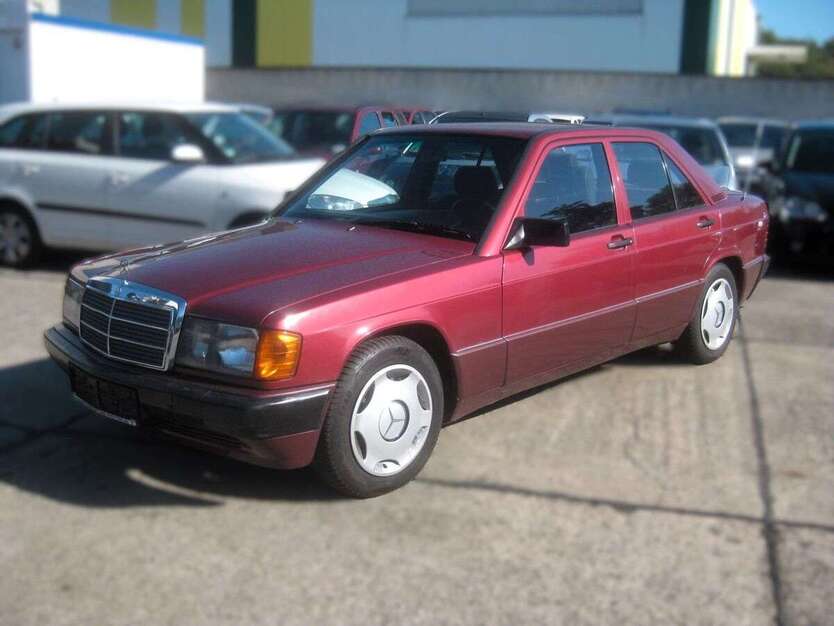 Mercedes-Benz 190 363.000 km 3.499 € Leipzig 04347