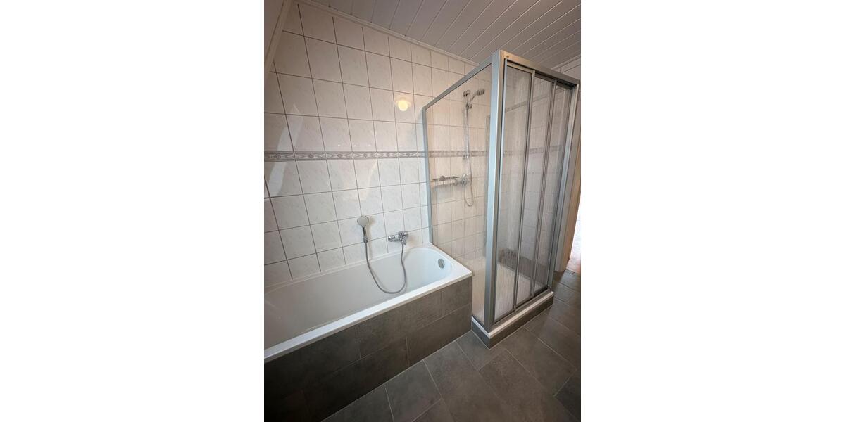Dachgeschoßwohnung Halle (Saale) Damaschkestraße - 2 Zimmer, 79 m&sup2;, 753&euro; | Angebot:26326586