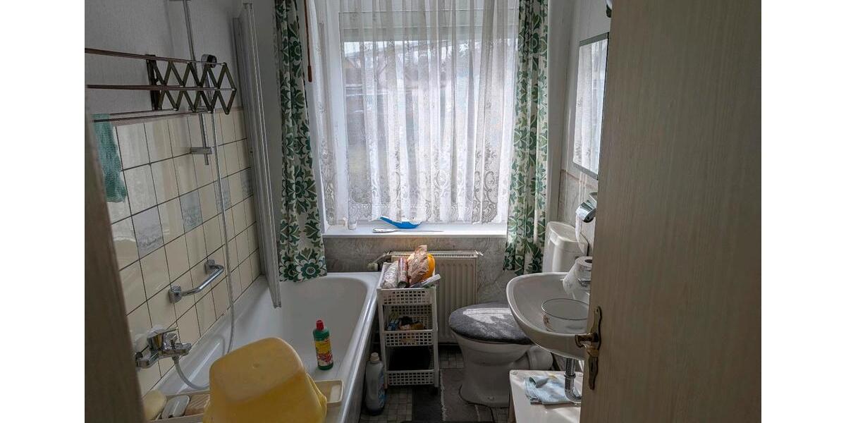 Mehrfamilienhaus, Wohnhaus Querfurt - 2 Zimmer, 48 m&sup2;, 16.000&euro; | Angebot:25941082